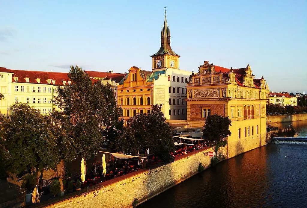 Studio Karluv Most Apartment Prague