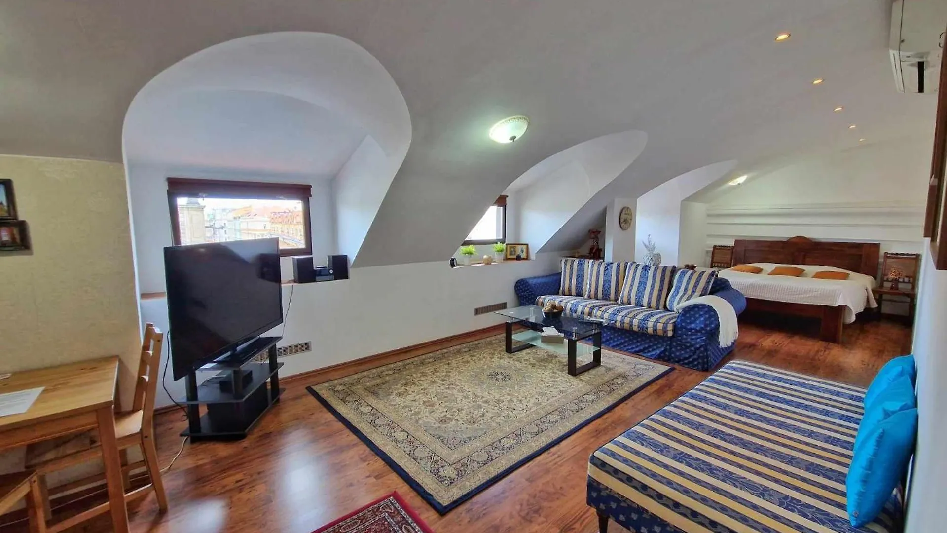 Studio Karluv Most Apartment Prague