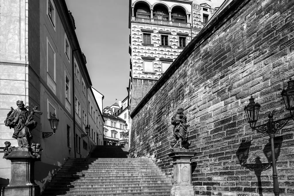 Studio Karluv Most Prague
